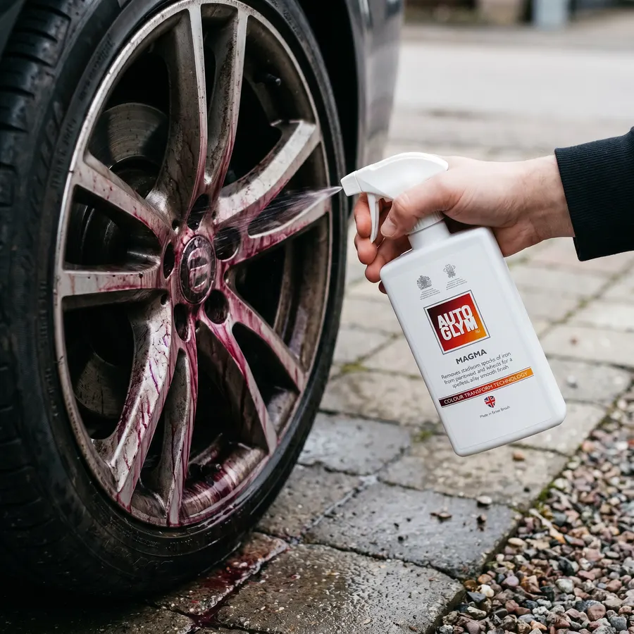 Bildmontage av Autoglym Magma