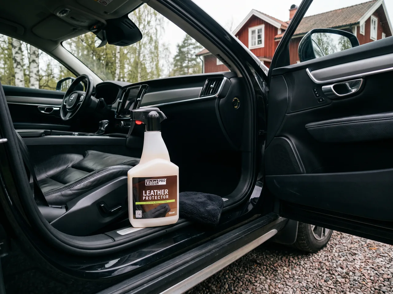 Bildmontage av ValetPRO Leather Protector