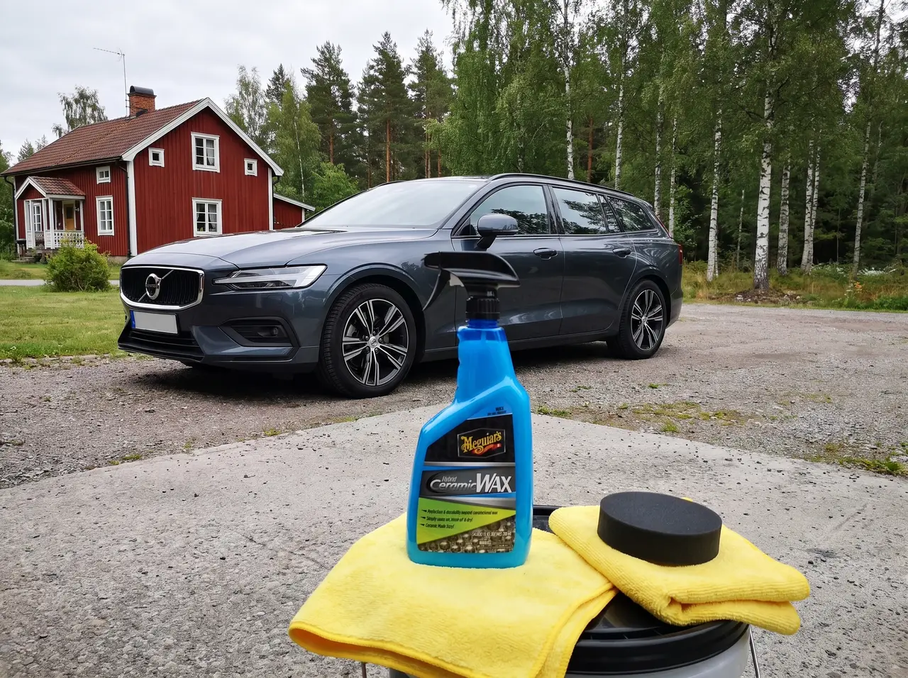 Bildmontage av Meguiar's Hybrid Ceramic Wax